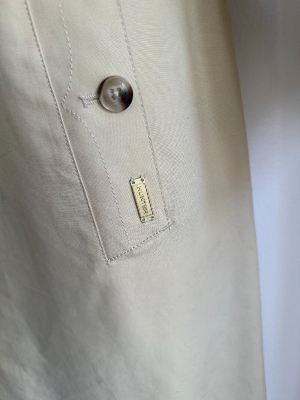 Hunter Beige Trench Coat Sz S Iconic British Heritage Style - Picture 2 of 12